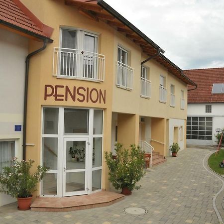 Pension Schloegl Lutzmannsburg Bagian luar foto