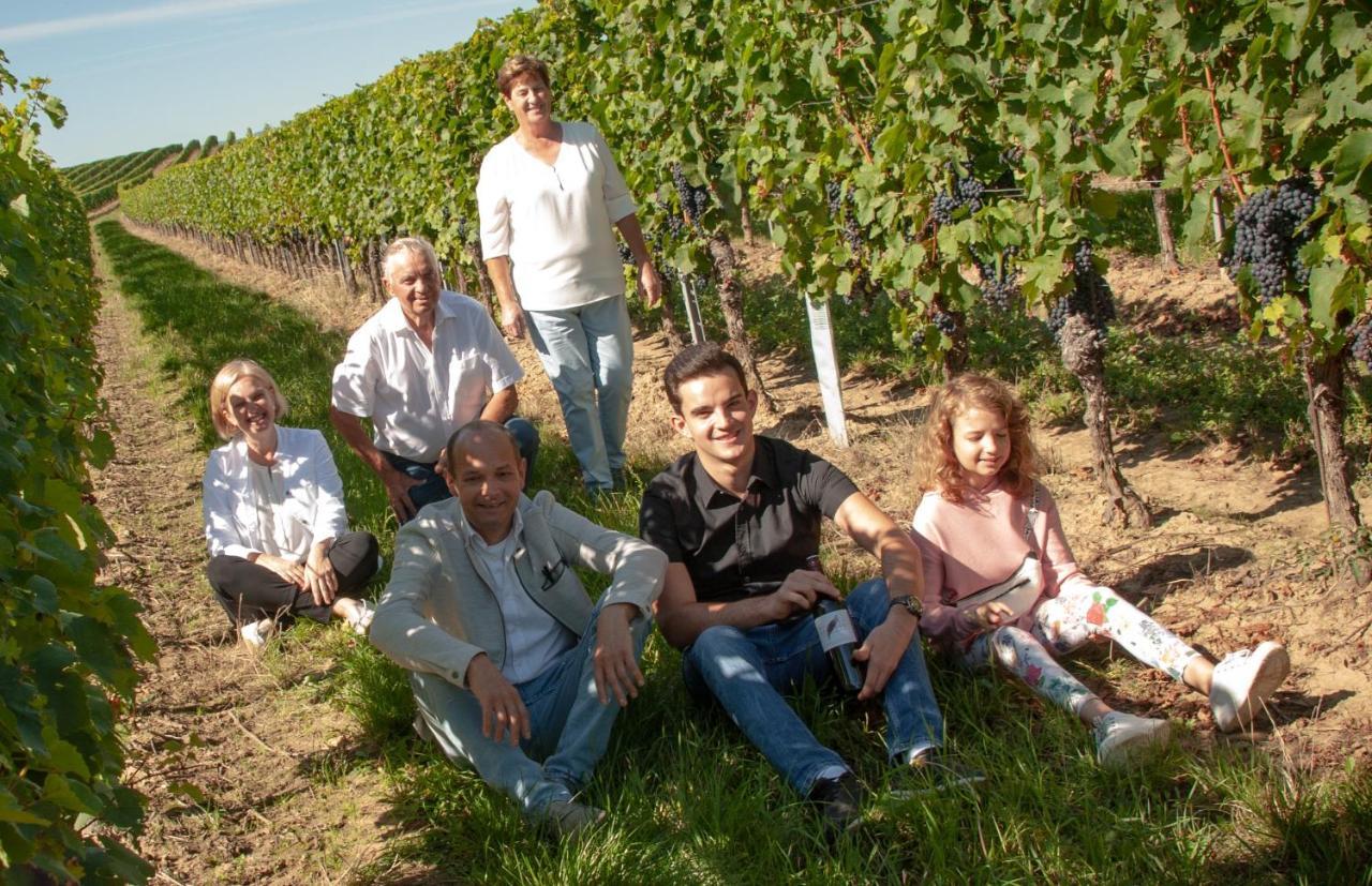 Pension Schloegl Lutzmannsburg Bagian luar foto
